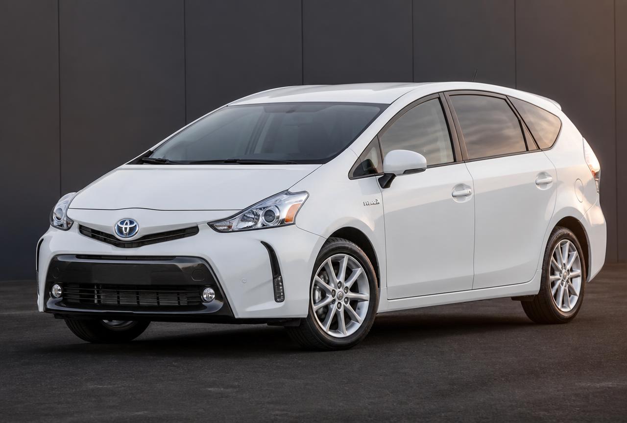 Toyota Prius+ 2020 w kolorze białym — flota najmu GRENT